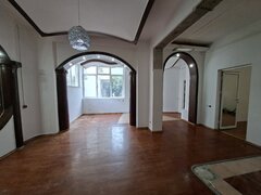 Piata Unirii, Calea Calarasilor, proprietar, vand casa P+M, 4 camere
